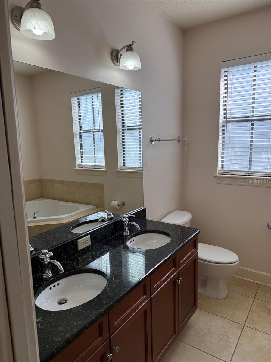 Image 15 of 17 For 107 Packwood Avenue C