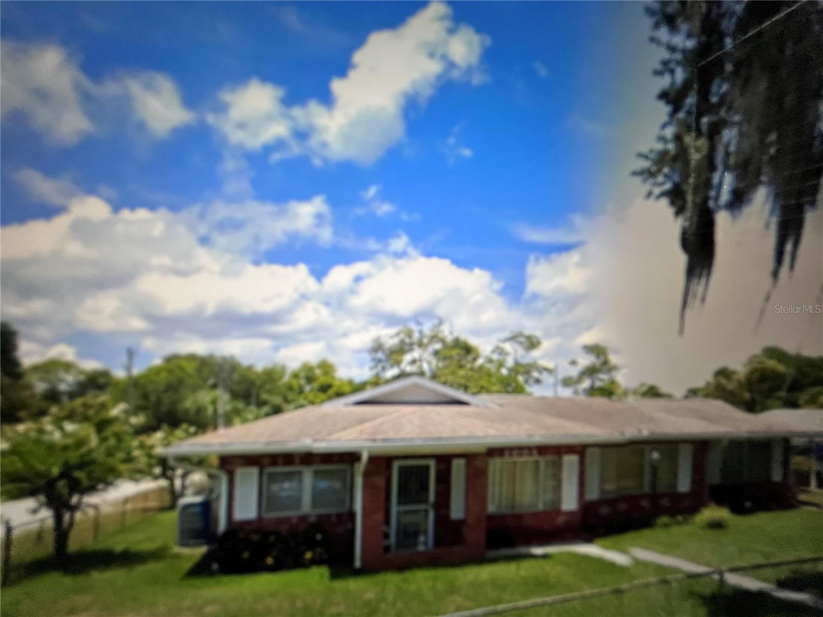 Image 8 of 9 For 2004 Riverside Drive