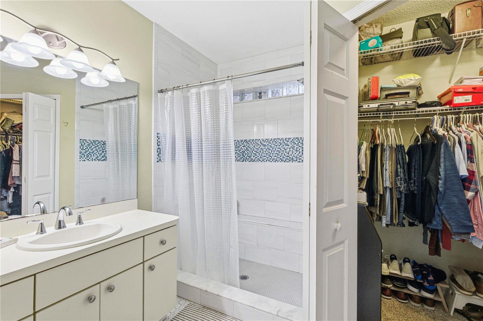 Image 11 of 30 For 6925 Summer Harbor Lane