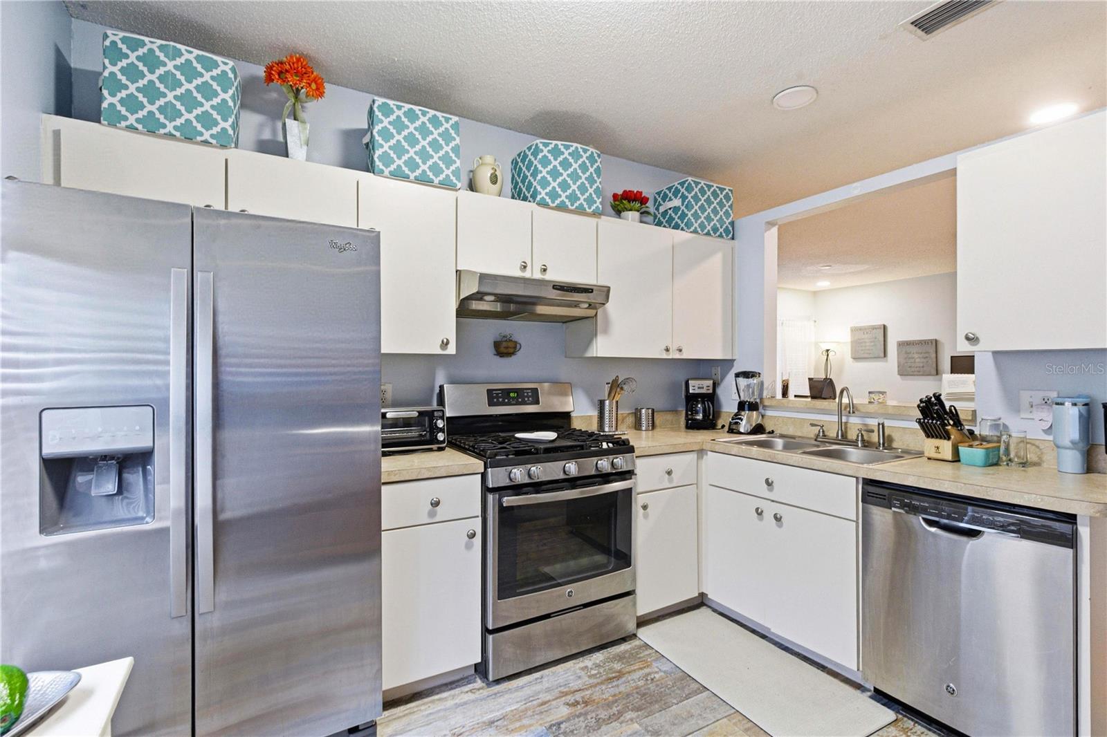 Image 8 of 30 For 6925 Summer Harbor Lane