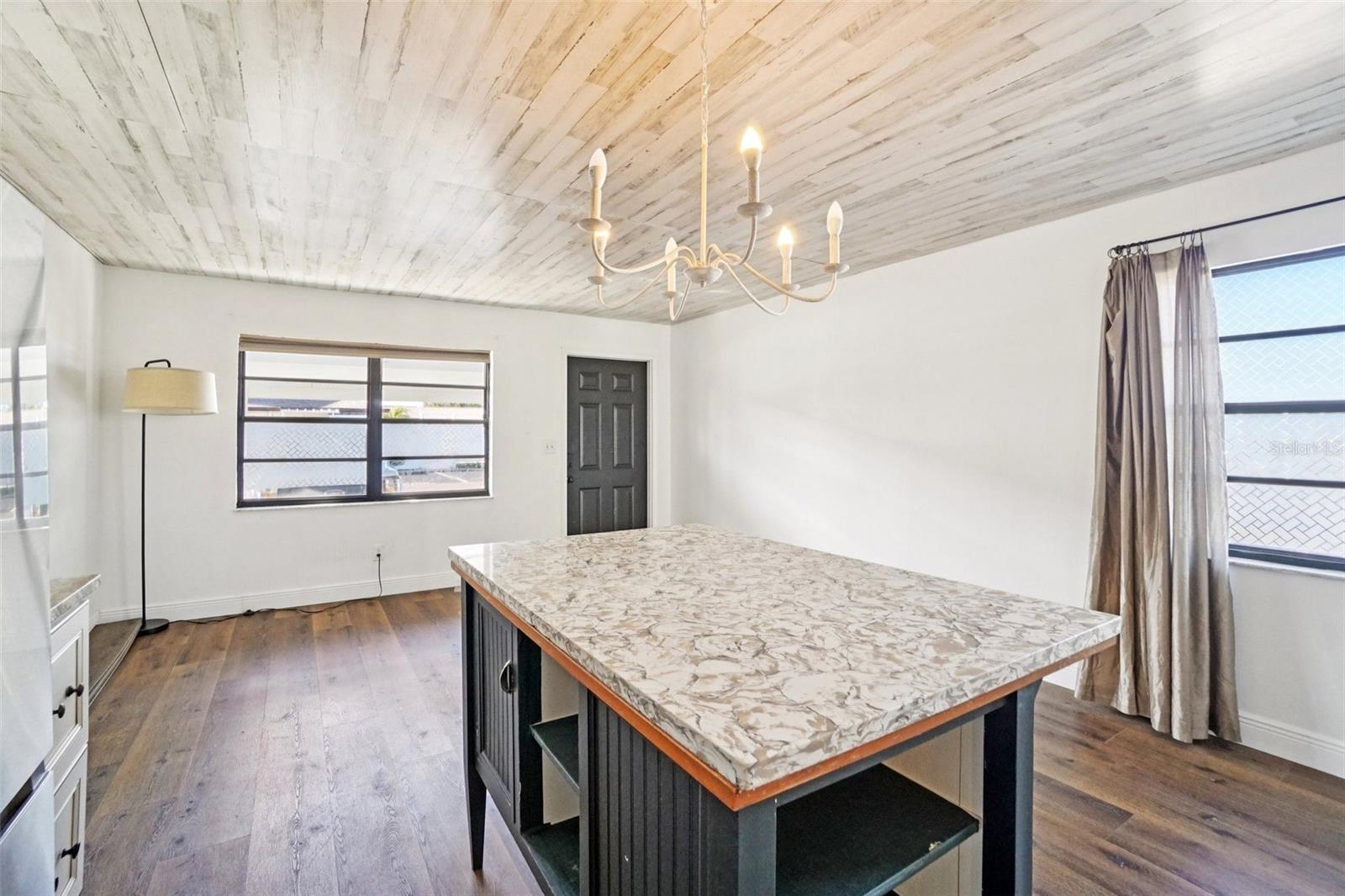 Image 16 of 29 For 24862 Us Highway 19 N 1701