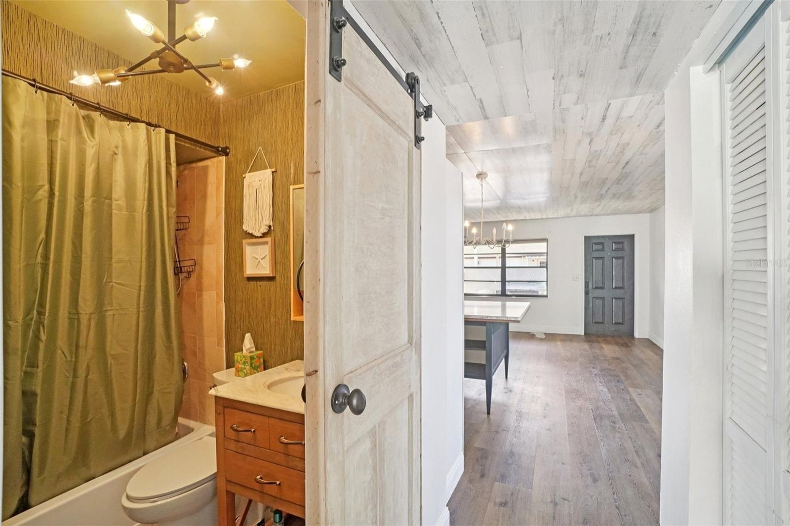 Image 17 of 29 For 24862 Us Highway 19 N 1701