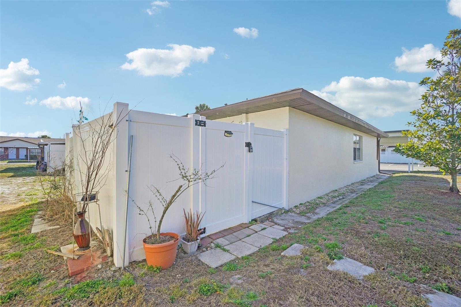 Image 22 of 29 For 24862 Us Highway 19 N 1701