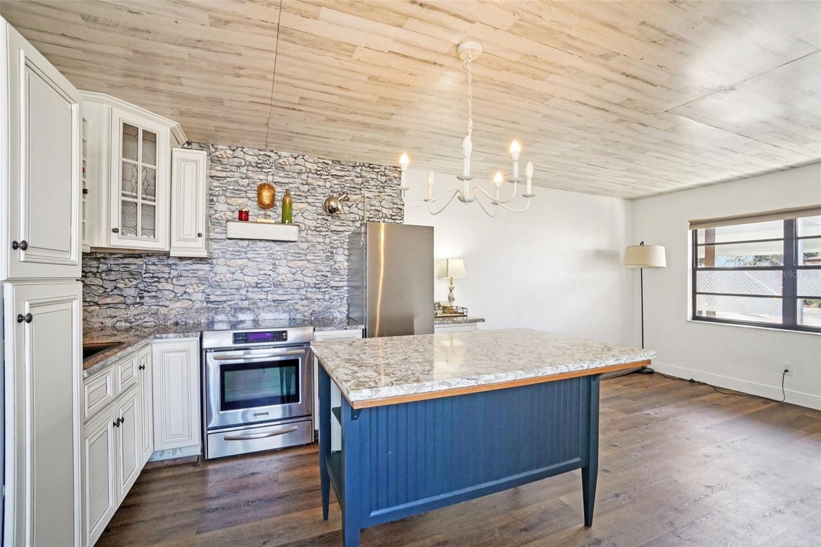 Image 3 of 29 For 24862 Us Highway 19 N 1701