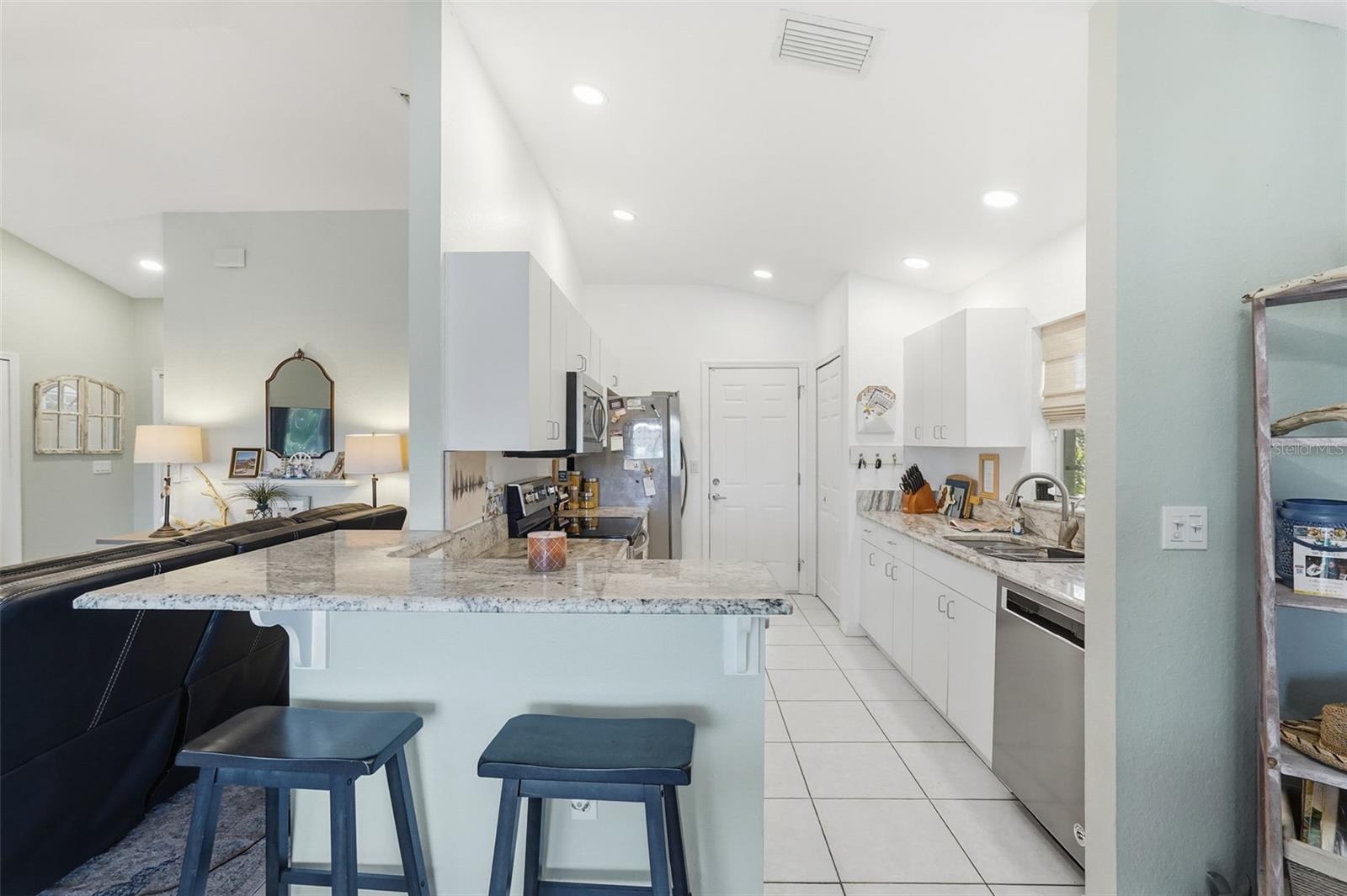 Image 12 of 49 For 2651 San Luis Road