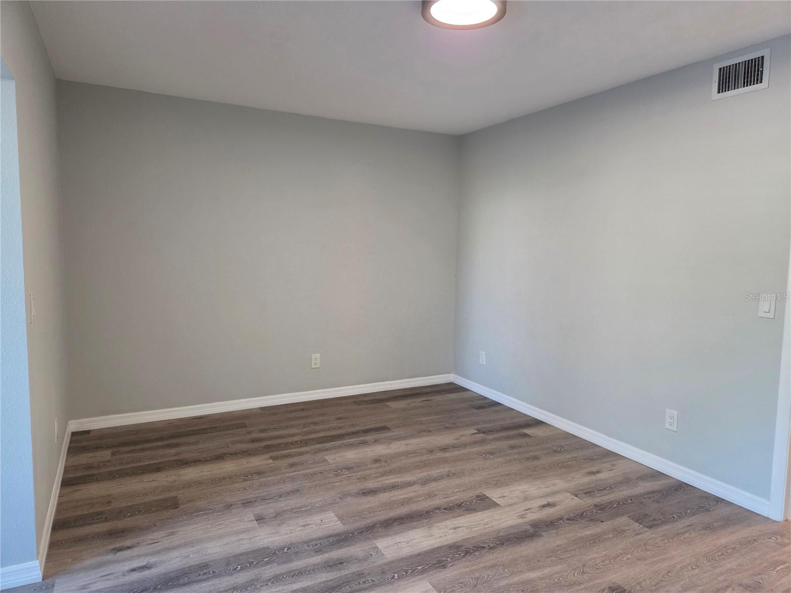 Image 10 of 29 For 2043 Denmark Street 9