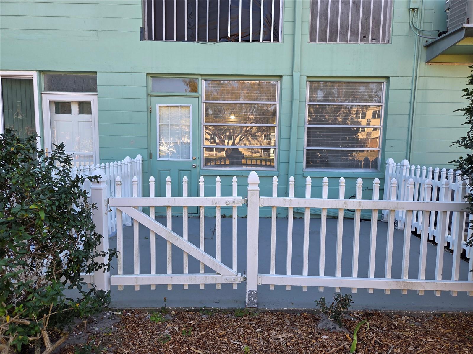 Image 28 of 29 For 2043 Denmark Street 9