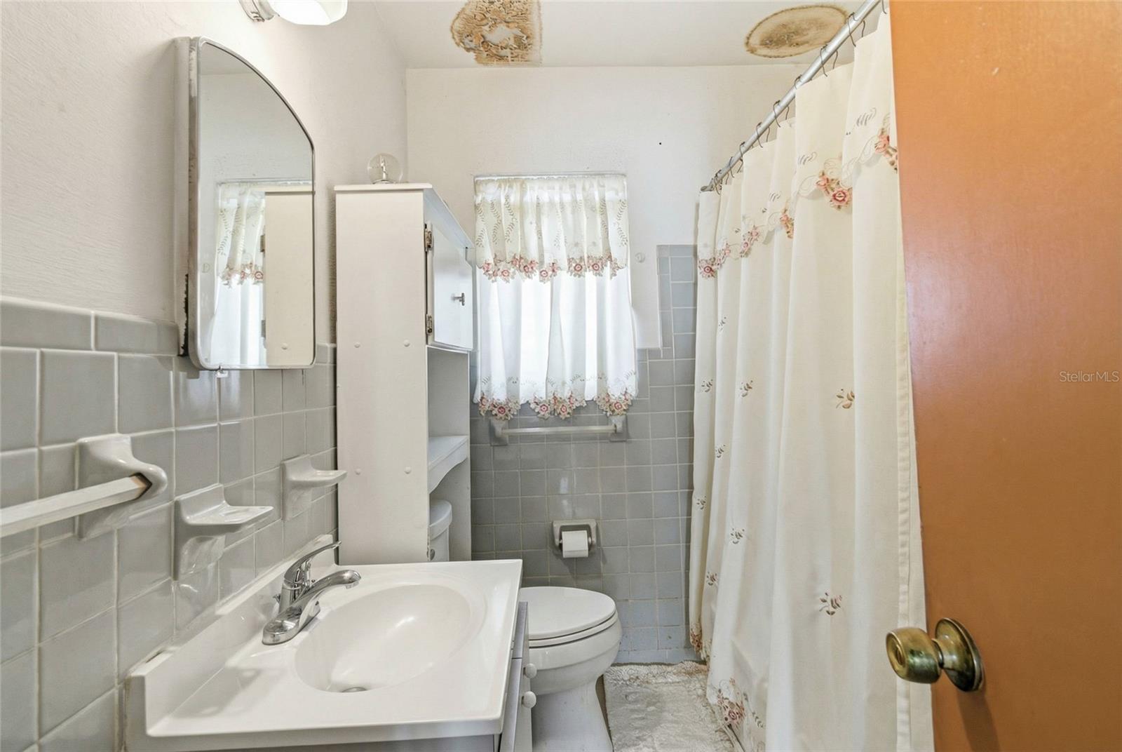 Image 15 of 37 For 1014 Okaloosa Avenue