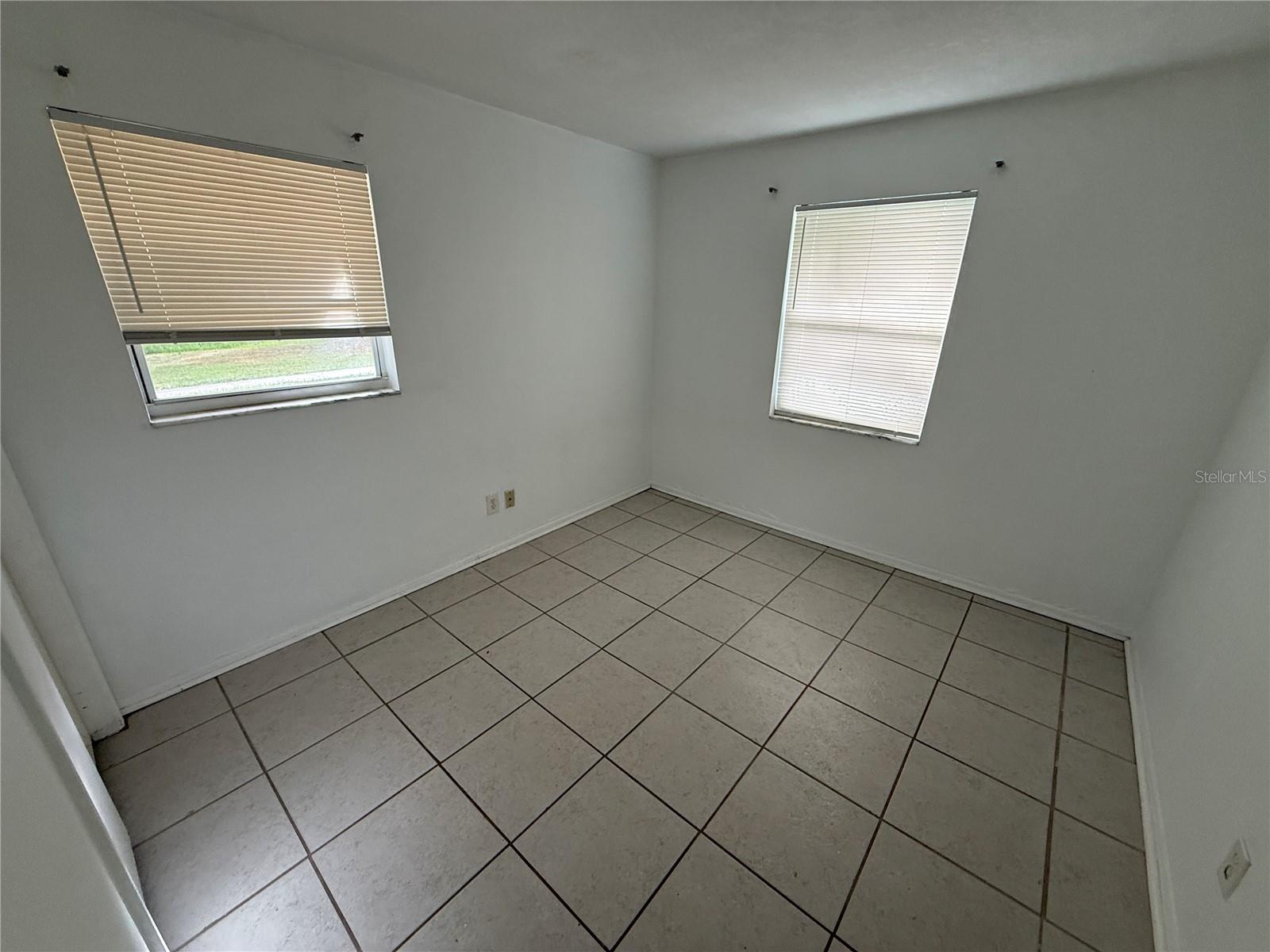 Image 10 of 12 For 1270 8th Avenue Ne