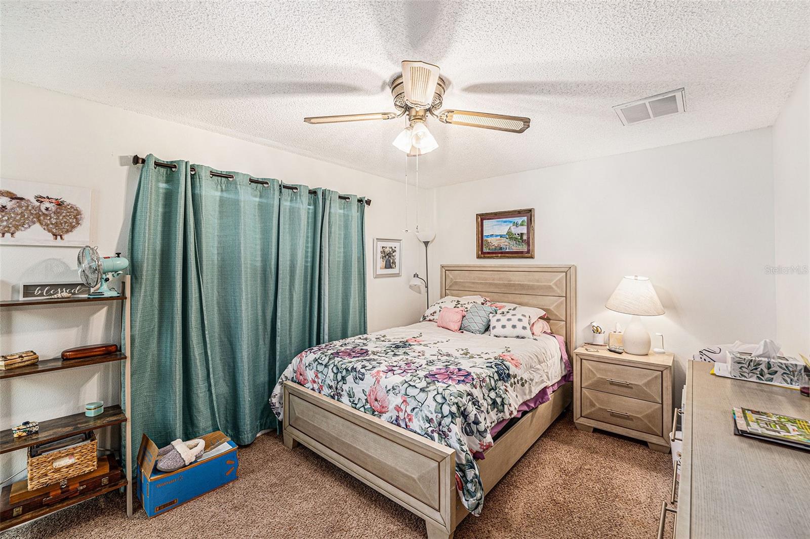 Image 18 of 34 For 10736 Laquinta Drive