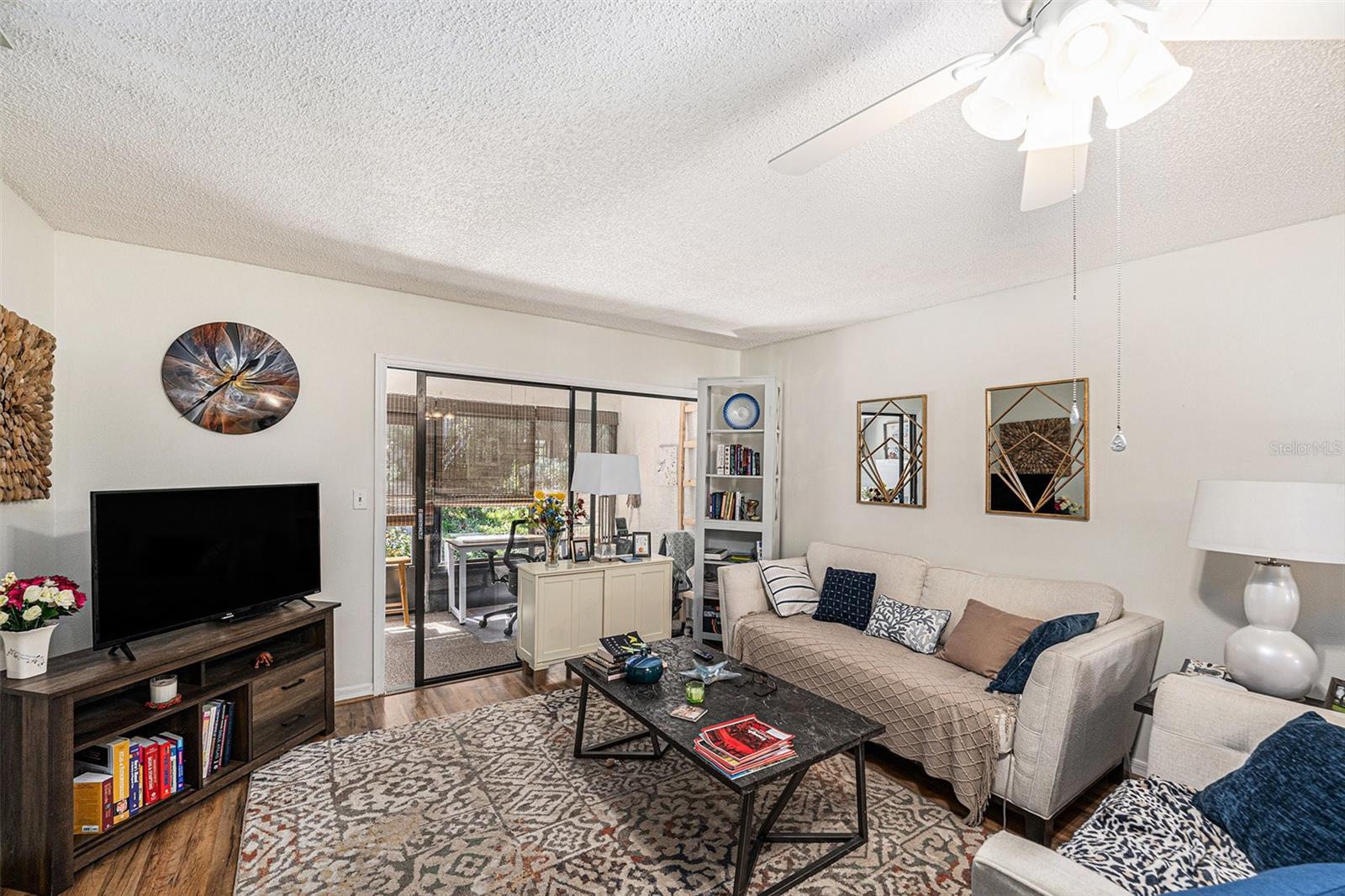 Image 6 of 34 For 10736 Laquinta Drive