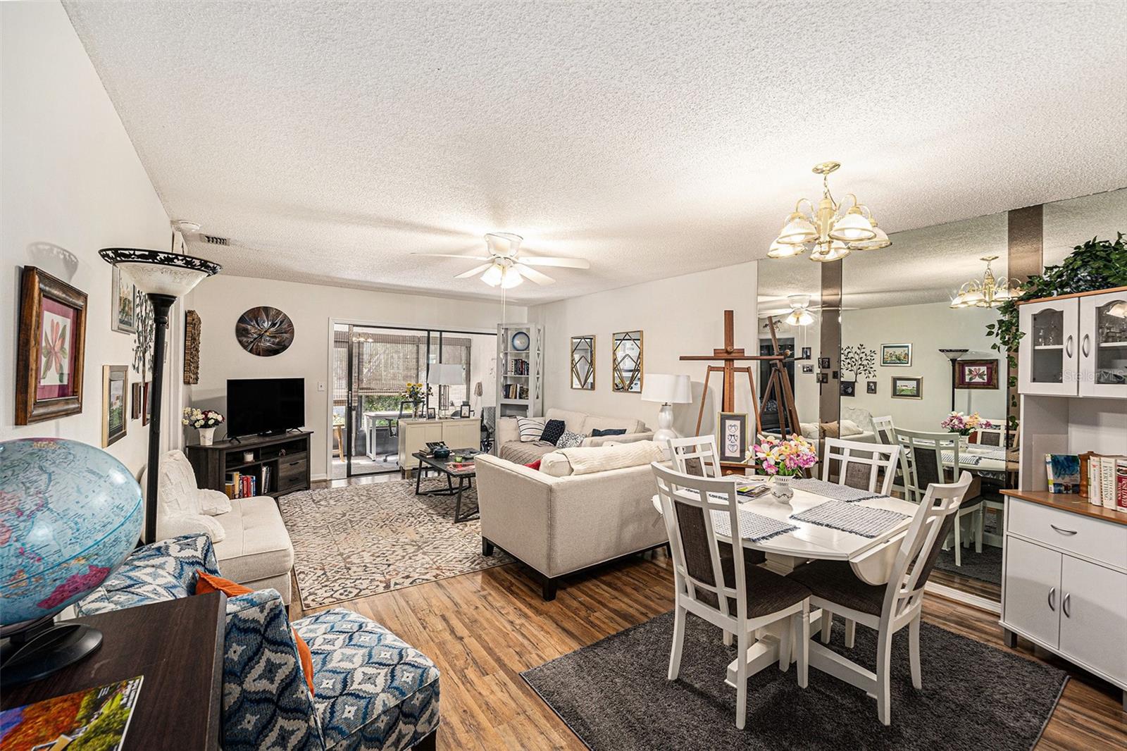 Image 9 of 34 For 10736 Laquinta Drive