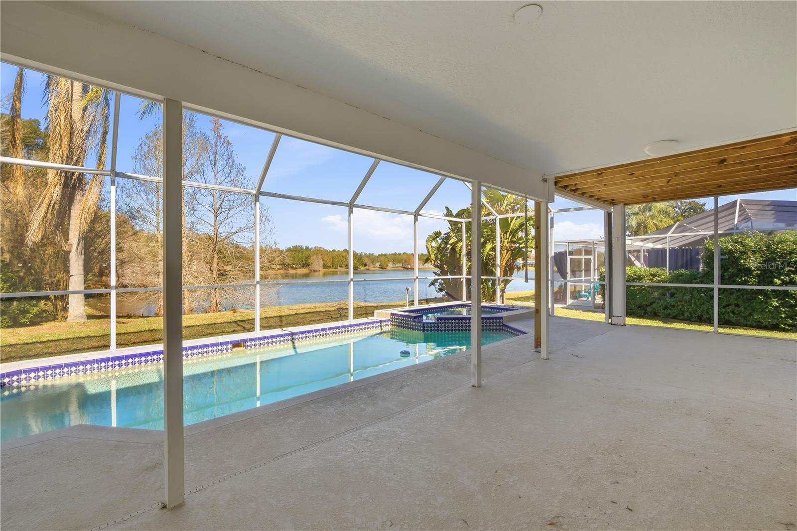 Image 22 of 28 For 11519 Whispering Hollow Drive