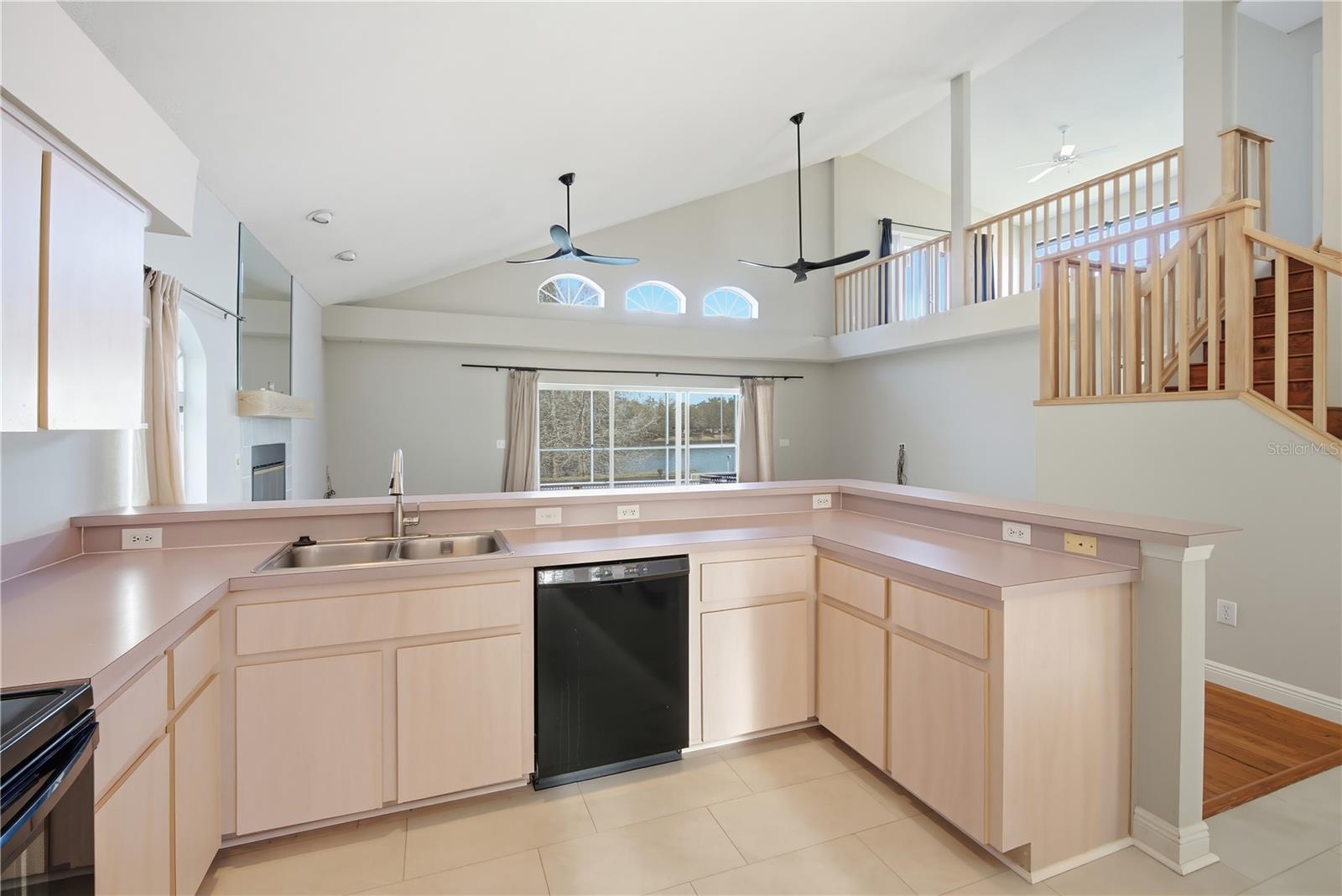 Image 6 of 28 For 11519 Whispering Hollow Drive