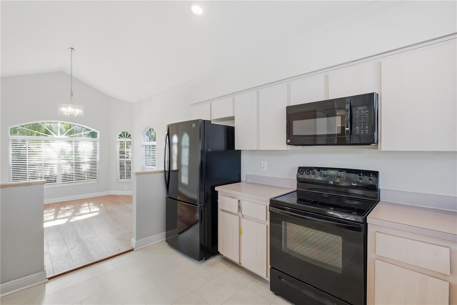 Image 8 of 28 For 11519 Whispering Hollow Drive