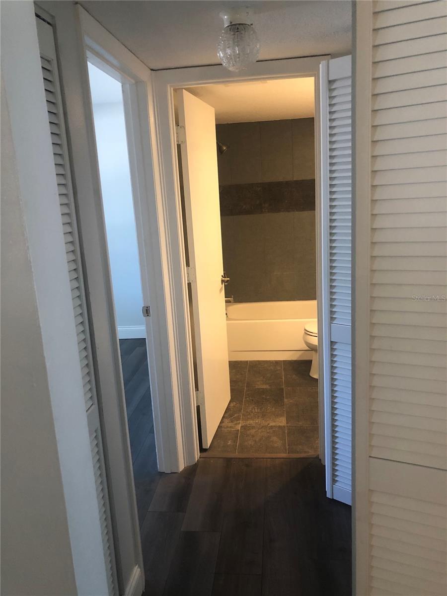 Image 13 of 15 For 122 Lakeview Way 122