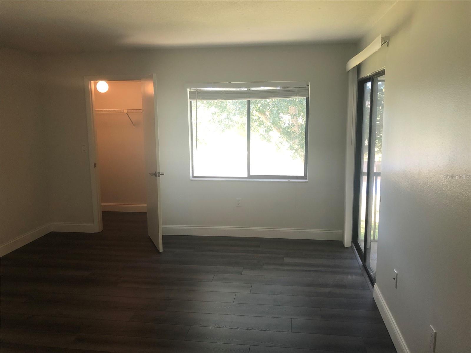 Image 7 of 15 For 122 Lakeview Way 122