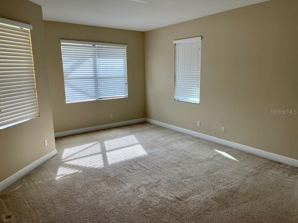 Image 13 of 51 For 15604 Hampton Village Drive