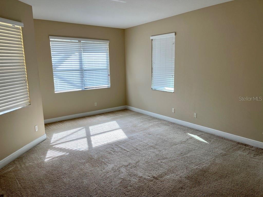 Image 14 of 51 For 15604 Hampton Village Drive