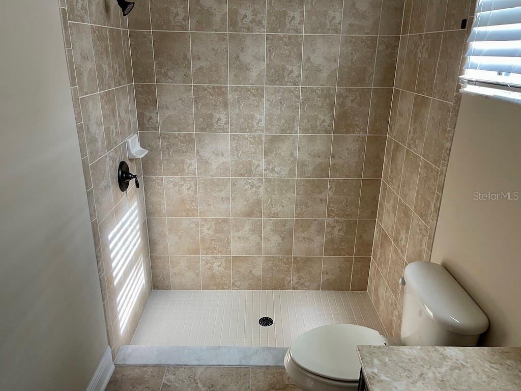 Image 32 of 51 For 15604 Hampton Village Drive