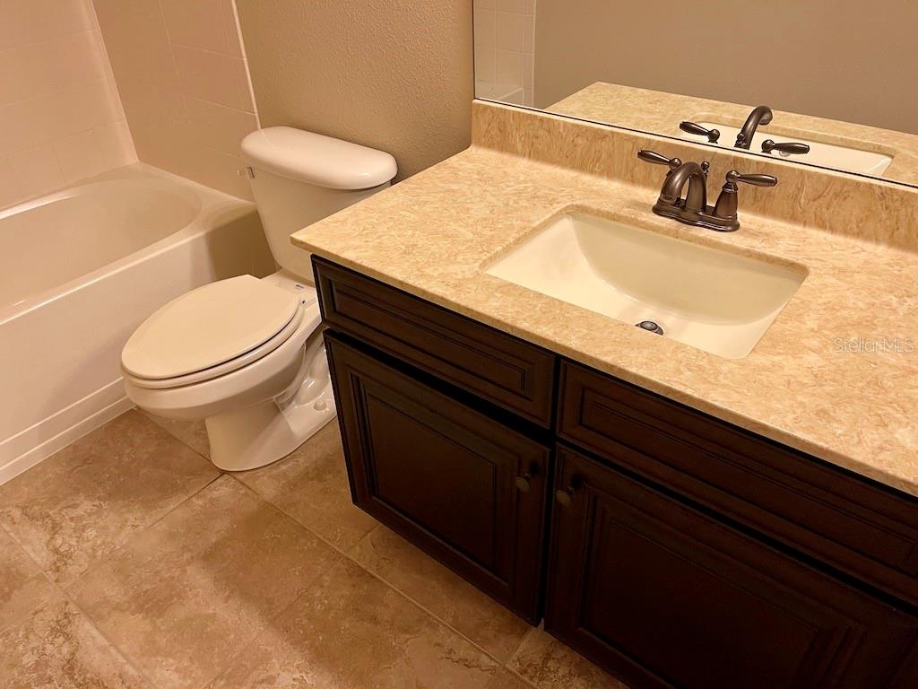 Image 38 of 51 For 15604 Hampton Village Drive