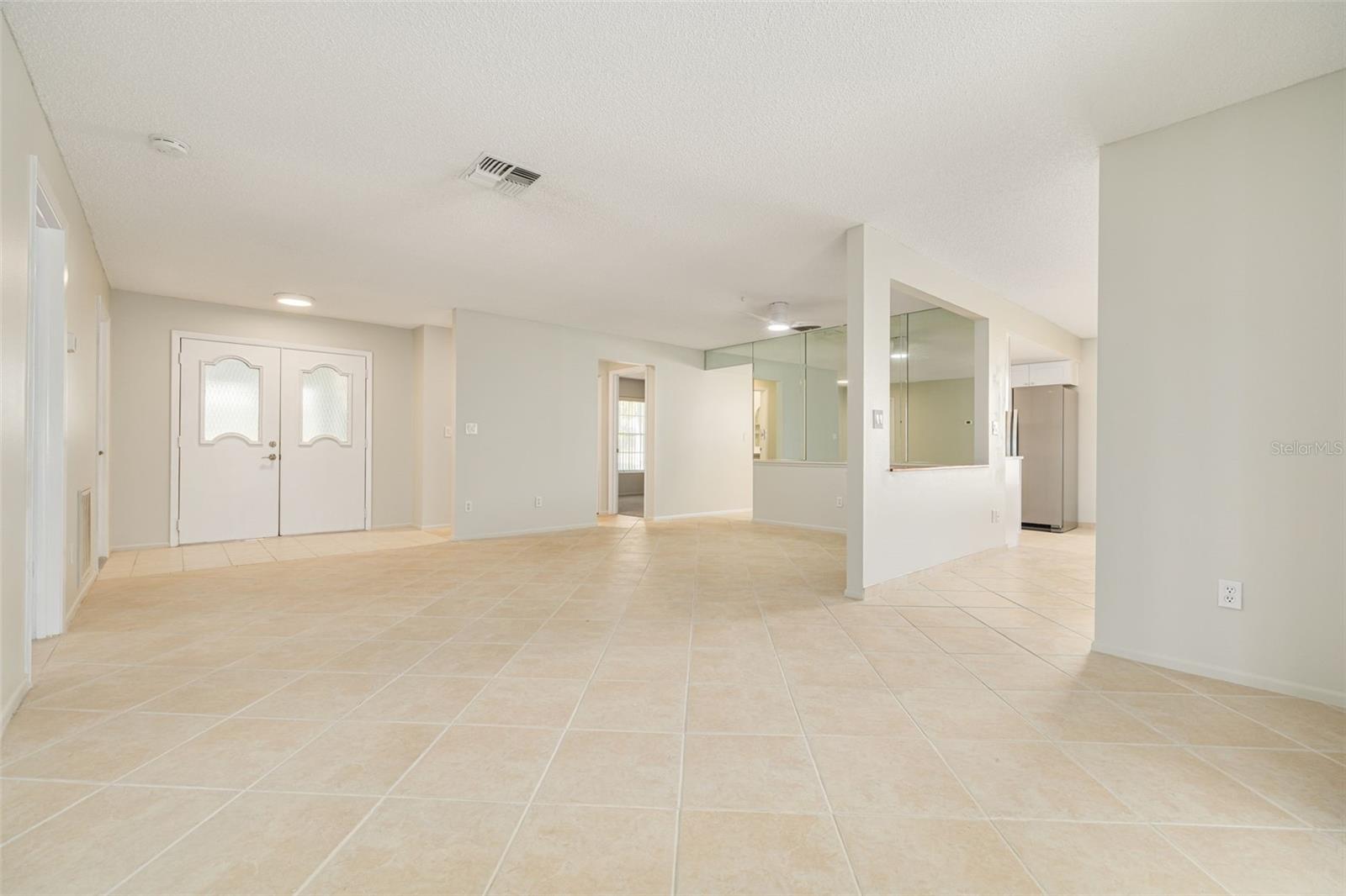 Image 17 of 42 For 3569 Oak Lake Drive