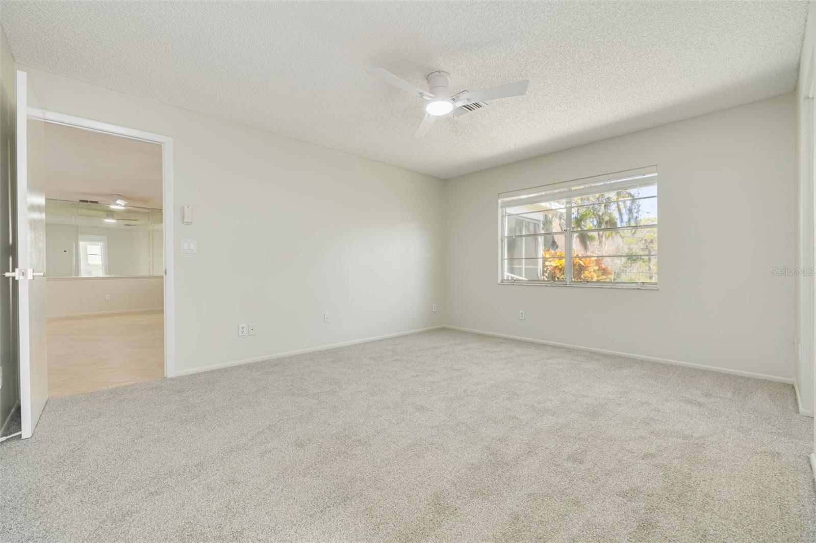 Image 26 of 42 For 3569 Oak Lake Drive