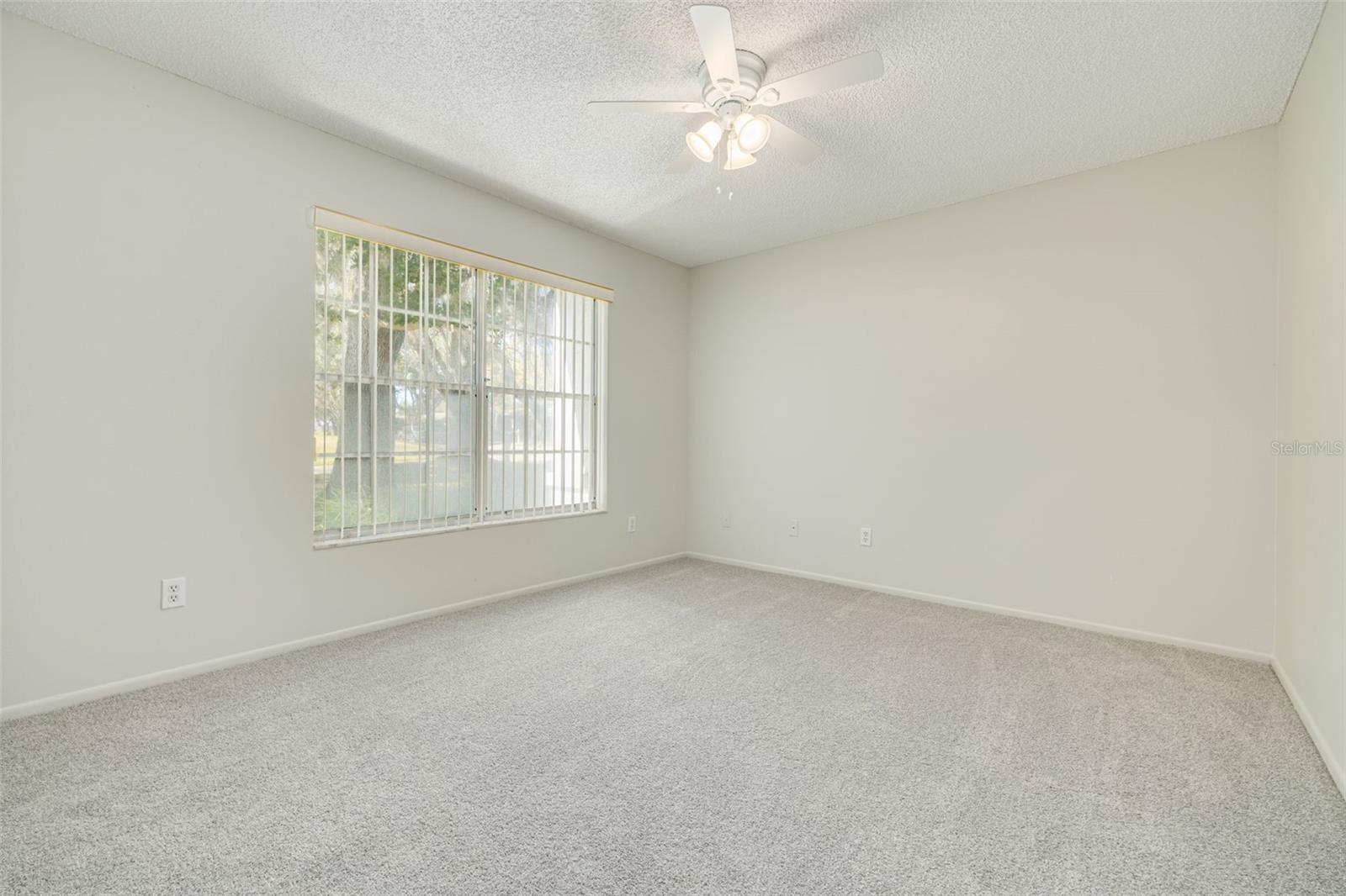 Image 28 of 42 For 3569 Oak Lake Drive