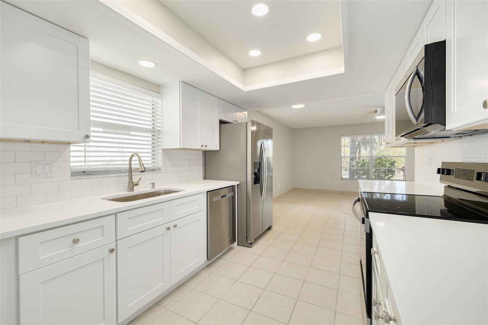 Image 4 of 42 For 3569 Oak Lake Drive