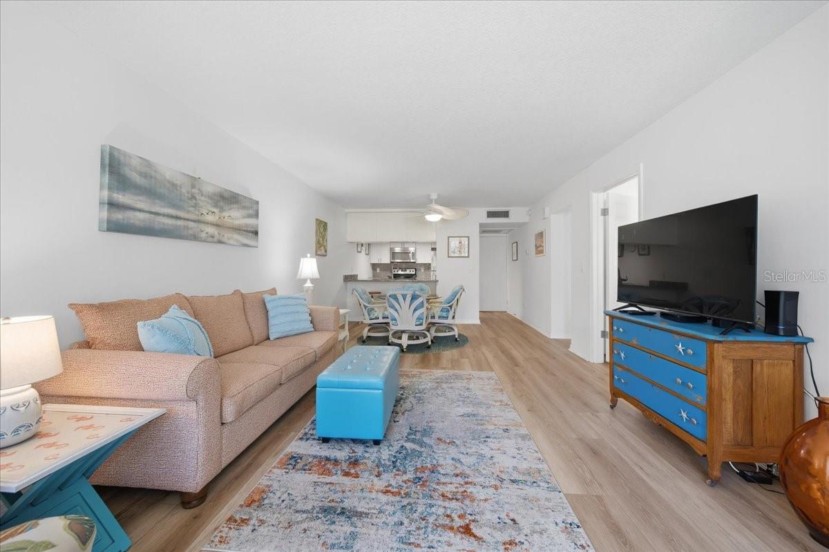 Image 14 of 35 For 11945 143rd Street 7108