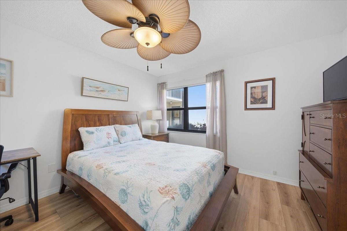 Image 18 of 35 For 11945 143rd Street 7108