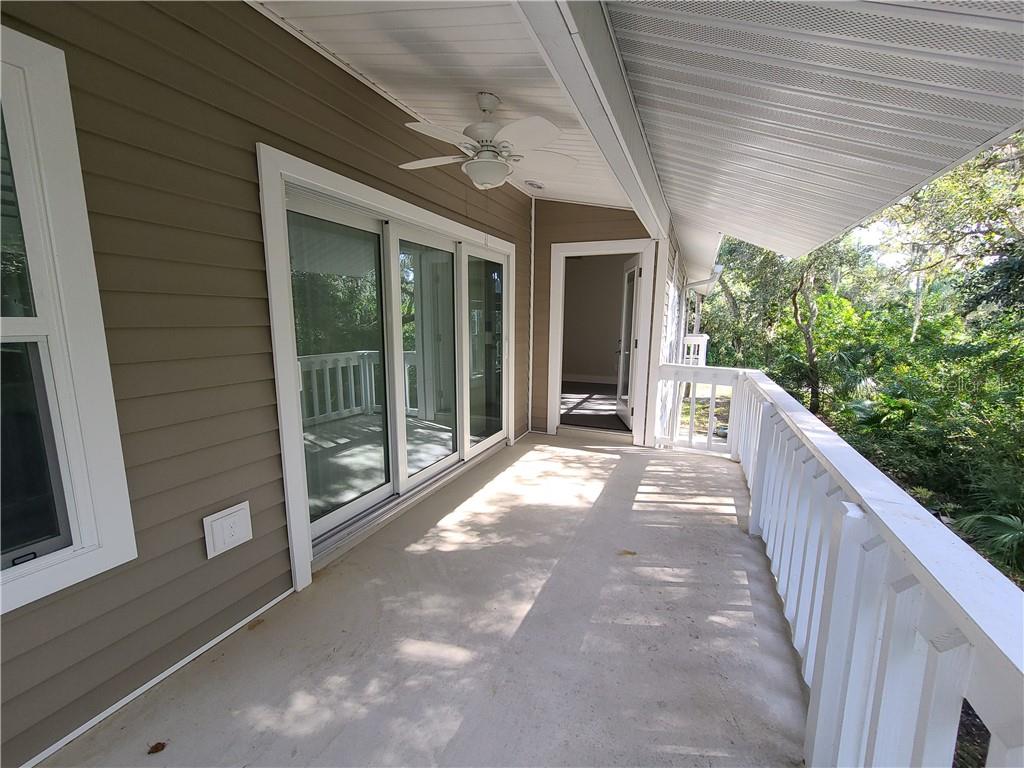 Image 18 of 38 For 4970 Marina Palms Drive