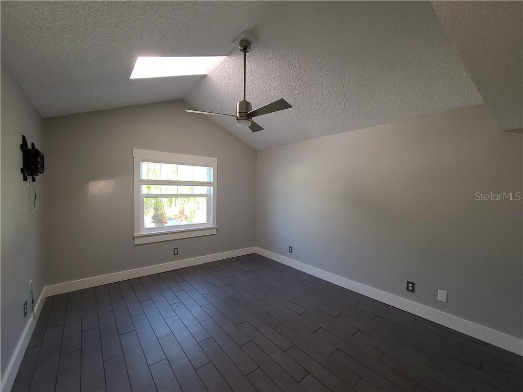 Image 21 of 38 For 4970 Marina Palms Drive