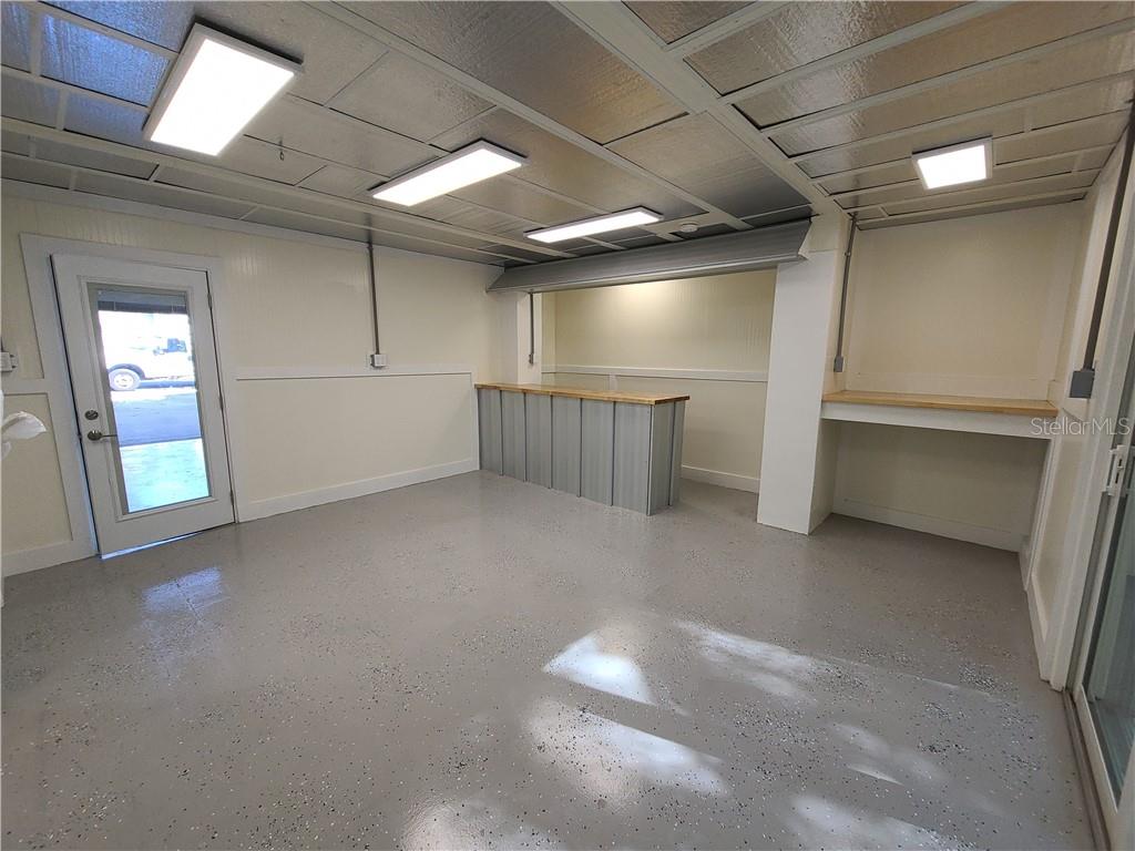 Image 29 of 38 For 4970 Marina Palms Drive