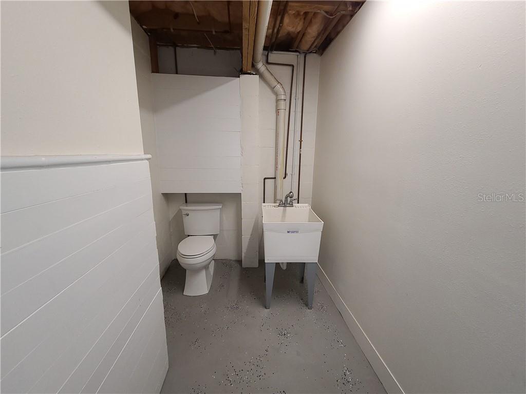 Image 33 of 38 For 4970 Marina Palms Drive