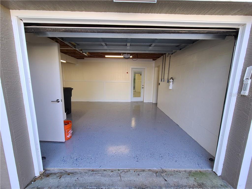 Image 34 of 38 For 4970 Marina Palms Drive