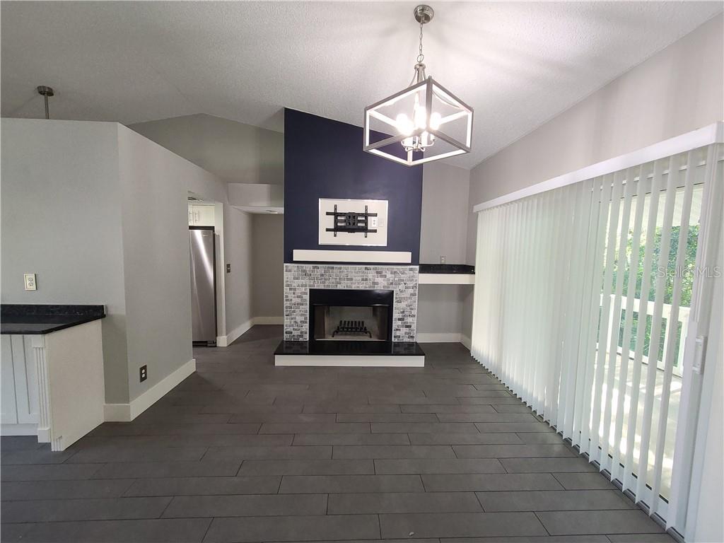 Image 7 of 38 For 4970 Marina Palms Drive