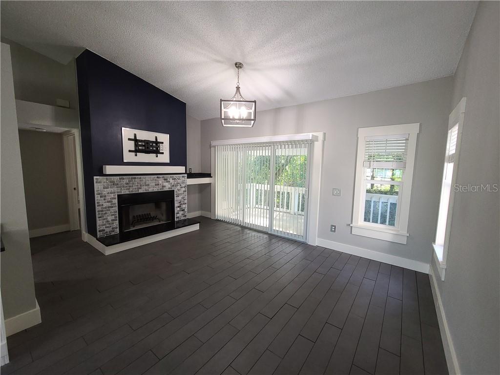 Image 9 of 38 For 4970 Marina Palms Drive