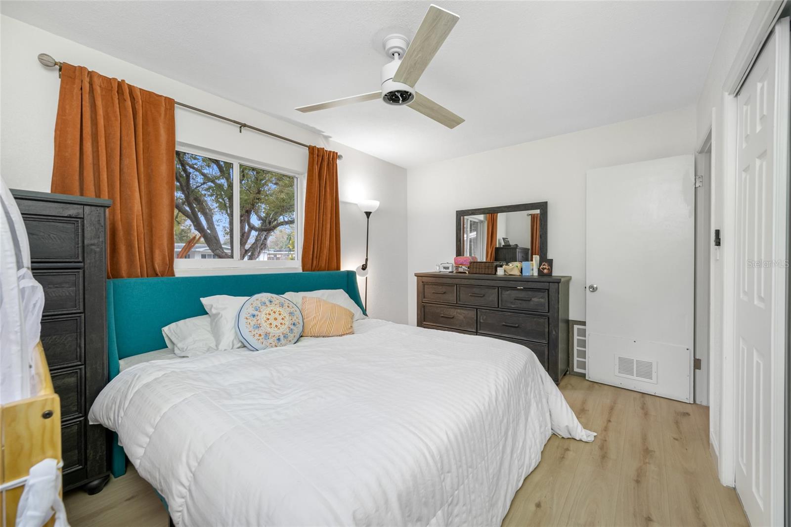 Image 16 of 51 For 1268 Robin Hood Lane