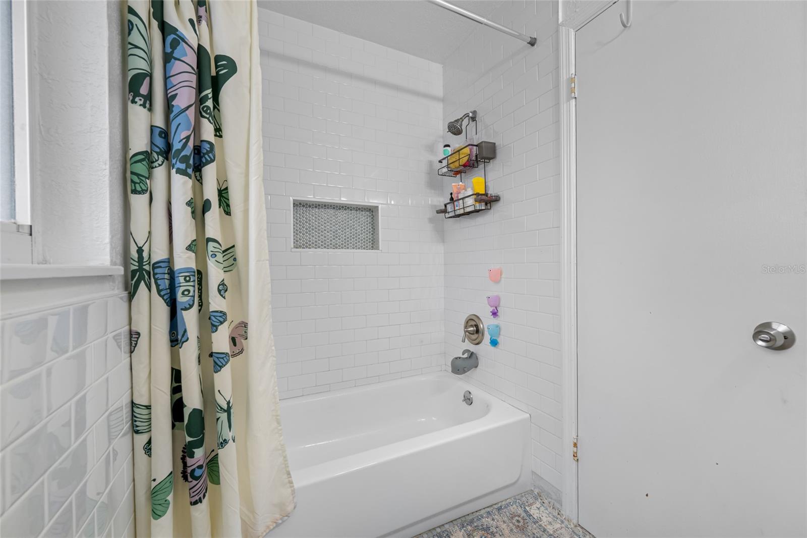 Image 18 of 51 For 1268 Robin Hood Lane