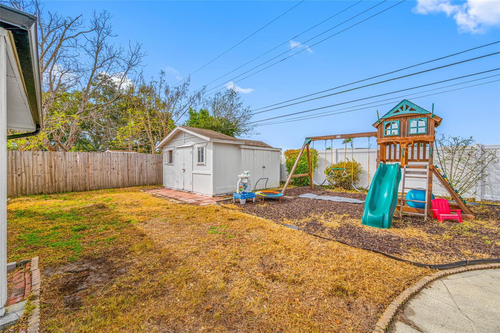 Image 33 of 51 For 1268 Robin Hood Lane