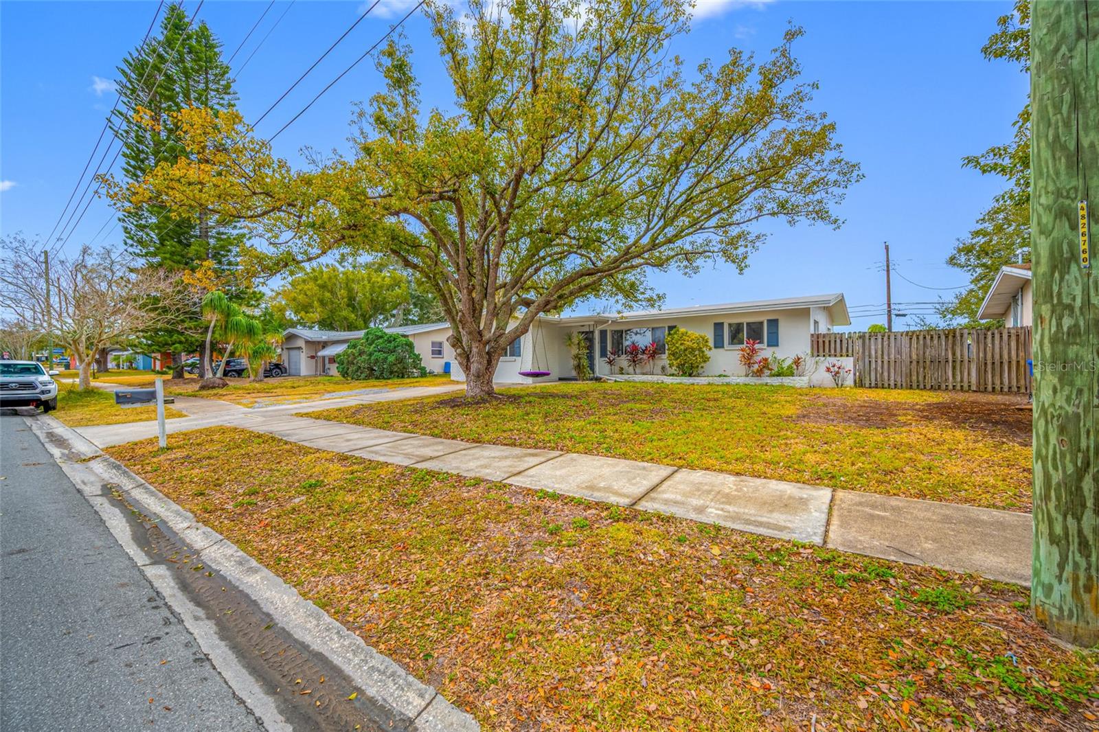 Image 41 of 51 For 1268 Robin Hood Lane