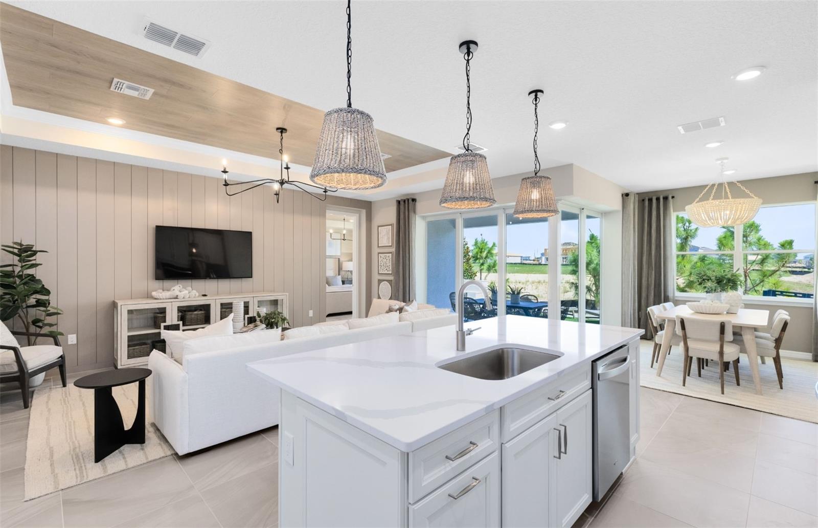 Listing photo id 2 for 13723 Evergreen Valley Drive