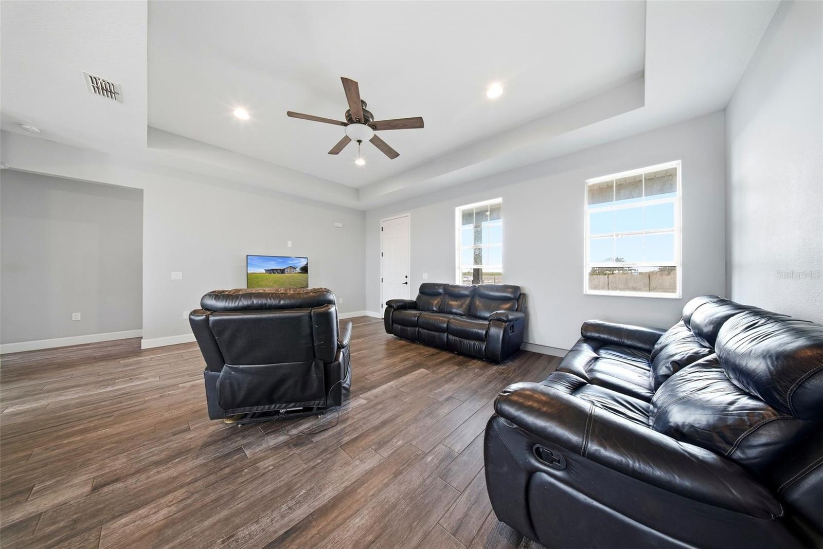 Image 6 of 48 For 3090 80 Foot Road