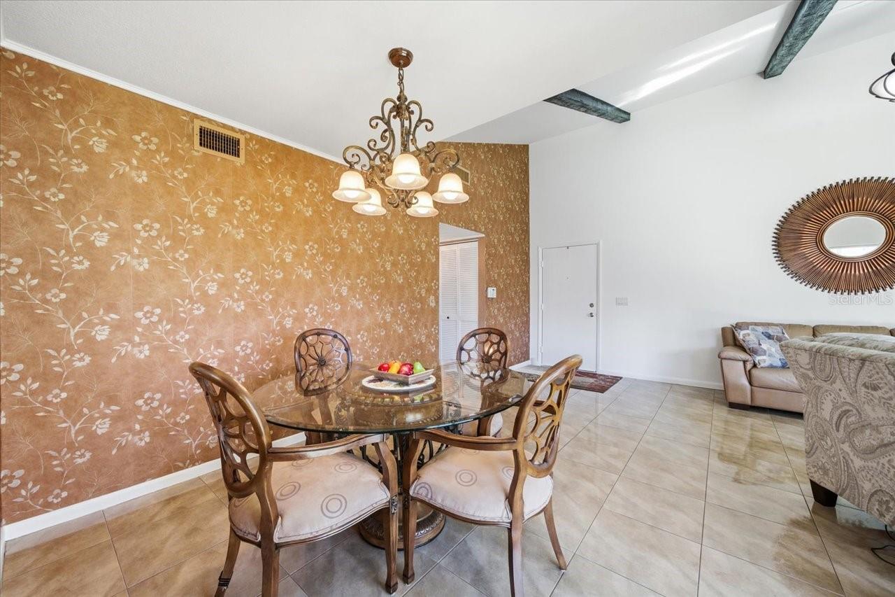 Image 19 of 58 For 2582 Forest Run Court 105a