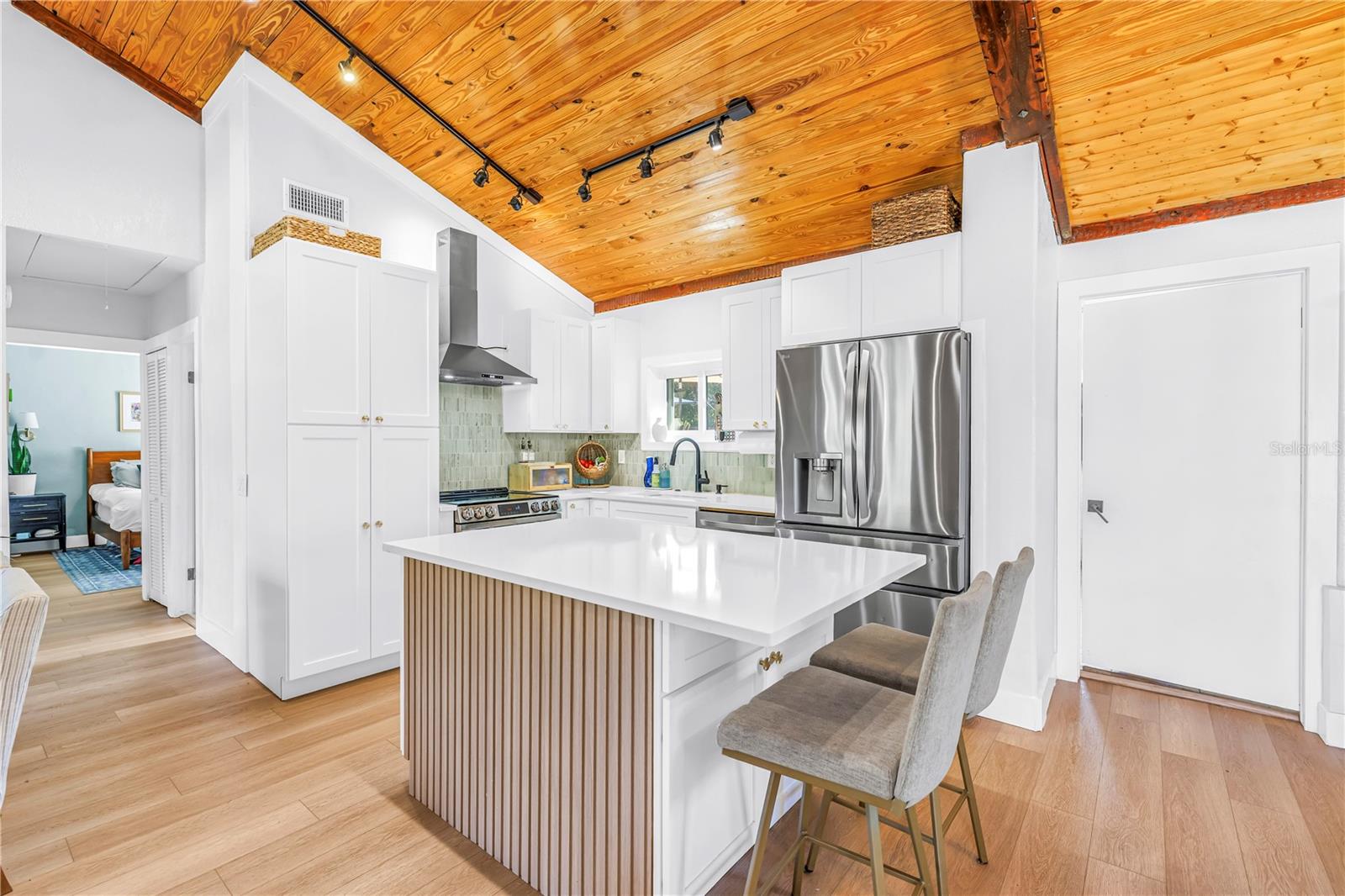 Image 7 of 38 For 2834 Bay Haven Drive