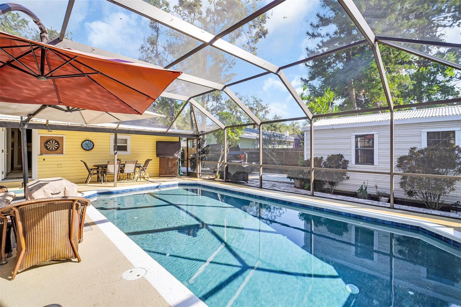 Listing photo id 1 for 903 Mcberry Street