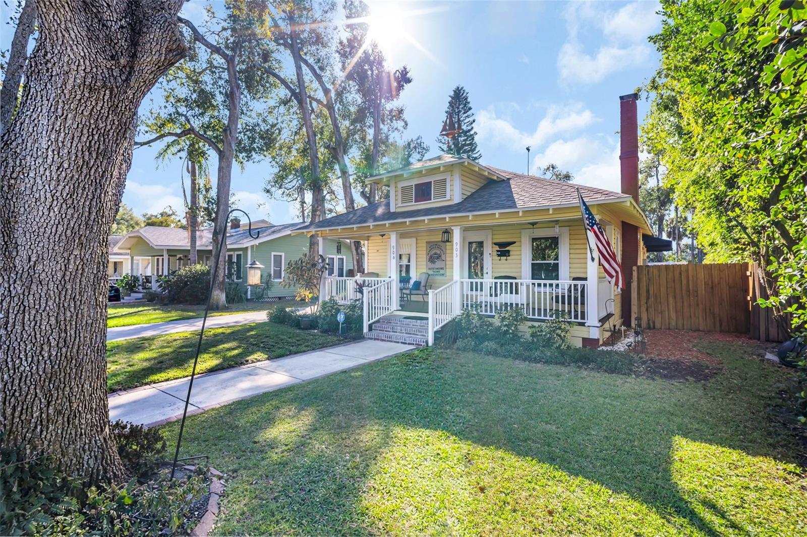 Listing photo id 2 for 903 Mcberry Street