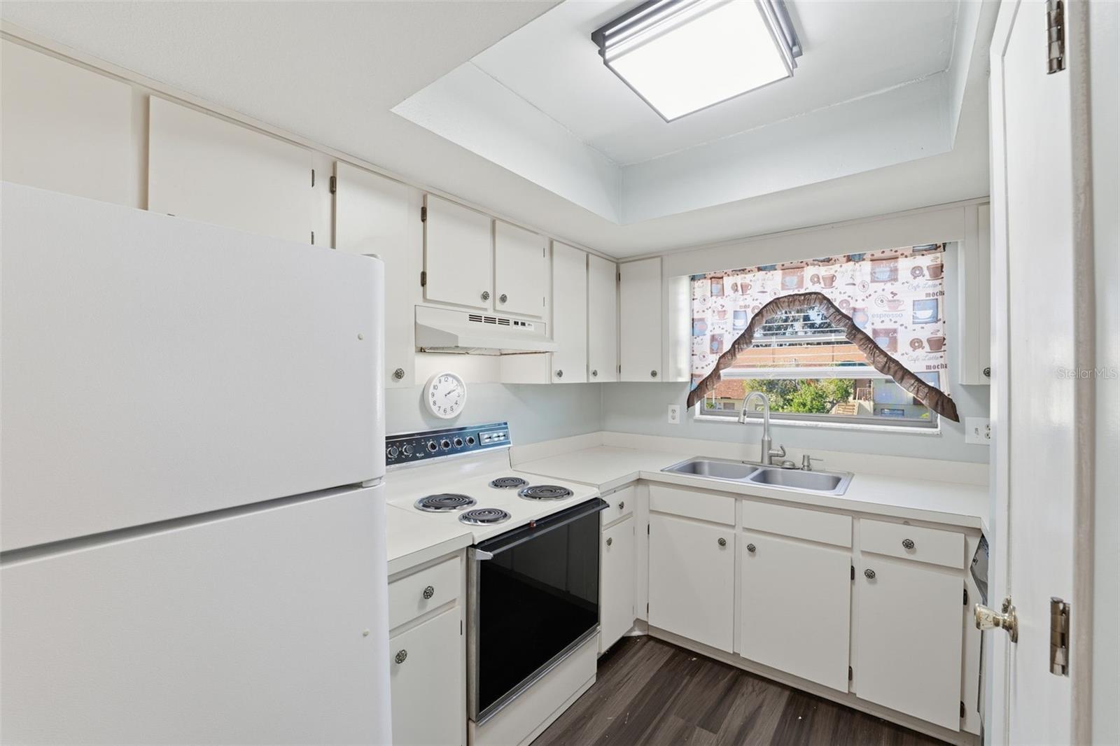 Image 10 of 38 For 6033 Topher Trail 6033