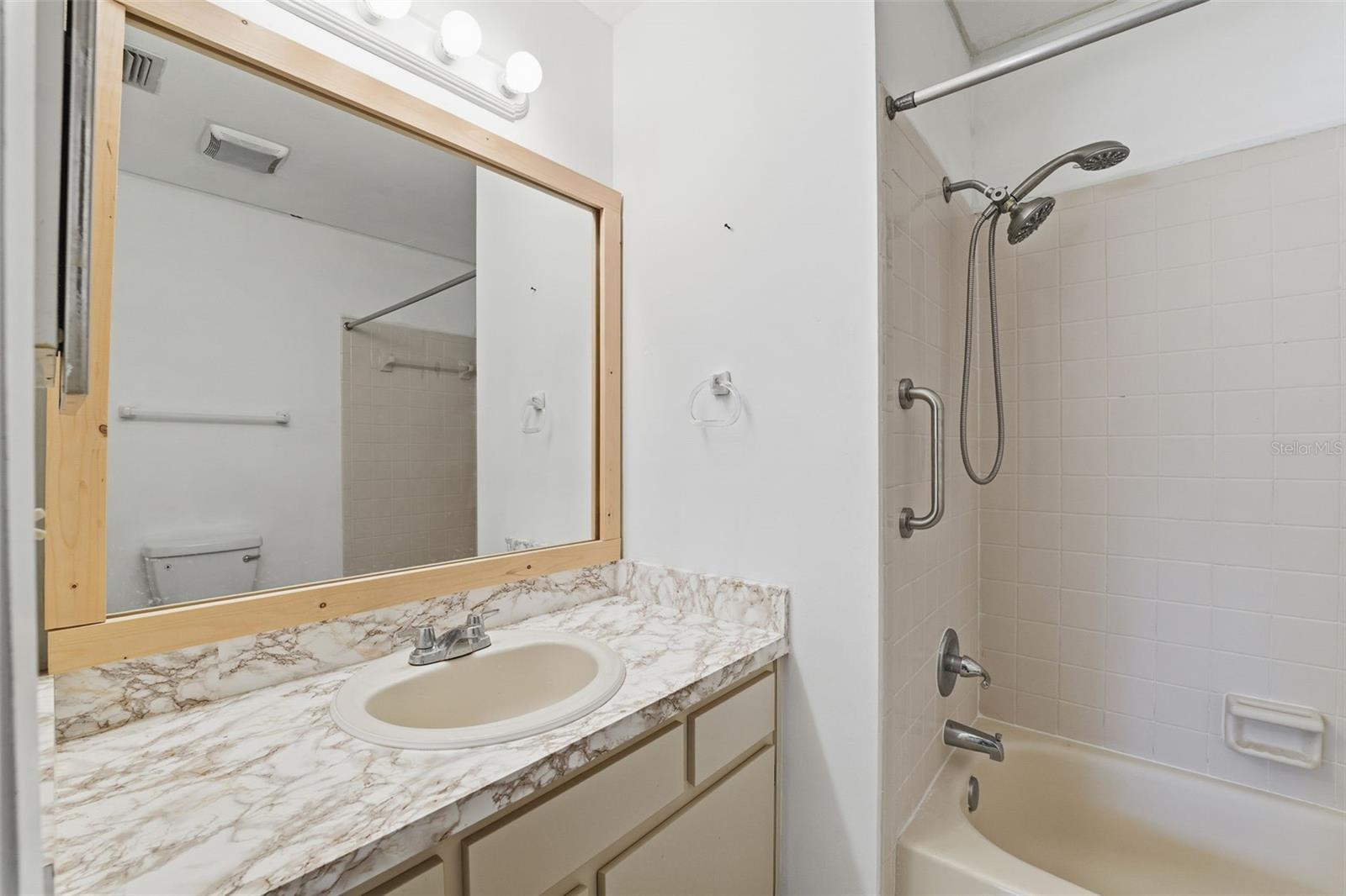 Image 23 of 38 For 6033 Topher Trail 6033